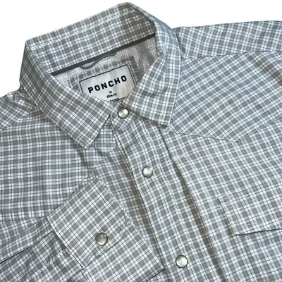 Poncho Masculino Médio Slim Fit Cinza Xadrez Pérola Snap Manga Longa Camisa Botão para Baixo - Imagem 1 de 4