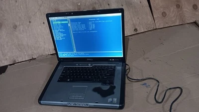 17" Dell Precision M6300 Laptop Intel C2D @ 2 GHz 4 GB Ram 17" LCD Nvidia Quadro - Image 1 of 4