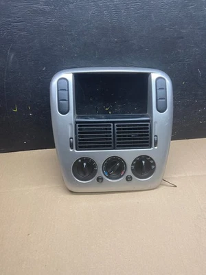 2002 a 2005 Ford Explorer painel de rádio moldura controle climático ventilação de ar t9051 DG - Imagem 1 de 4