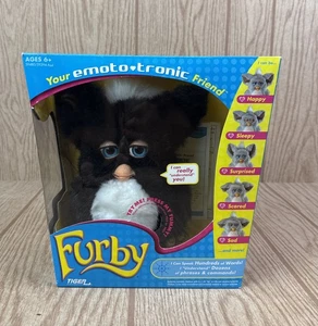 Furby Emoto Tronic 2005 blanco y negro ojos azules NUNCA RETIRADO DE LA CAJA SIN ABRIR - Imagen 1 de 5