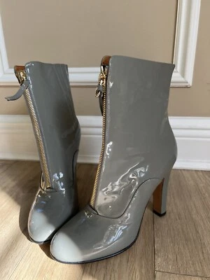 VALENTINO GARAVANI BOOTS REBELLE FRONT ZIP GREY PATENT LEATHER $1795 sz 40 - Image 1 of 4