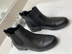 kim rogers Brandi  Women’s  Classy Ankles Boots Size 8.5M Excellent Condition  - Picture 1 of 10