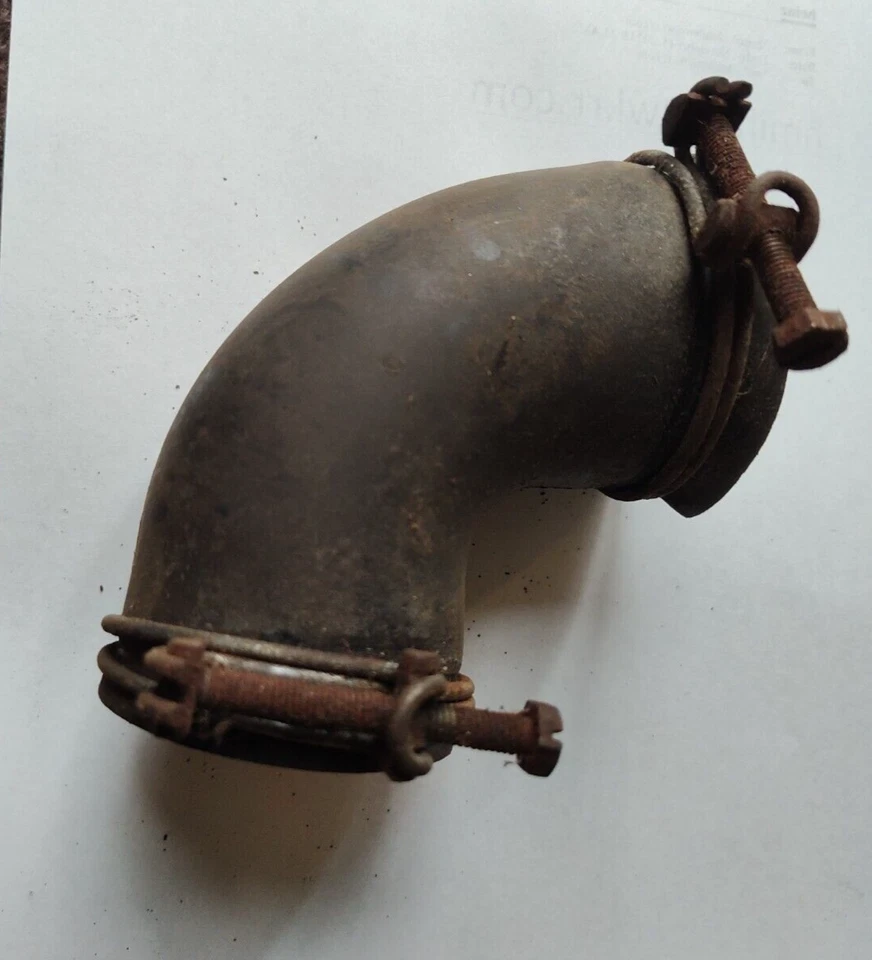 FIAT X1/9 BERTONE 1980-88 MANGUERA DE GOMA ENTRE FILTRO DE AIRE Y MEDIDOR DE FLUJO DE AIRE Foto 1 de 1