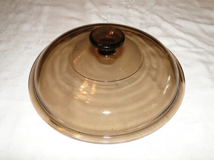 Pyrex / Corning V-33 Amber Round Replacement Lid / Cover for 2½ Quart Casserole - Picture 1 of 4