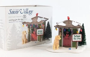 Dept 56 Snow Village - WAITING FOR THE BUS 809010 - Stop Golden Retriever Lab - Picture 1 of 8