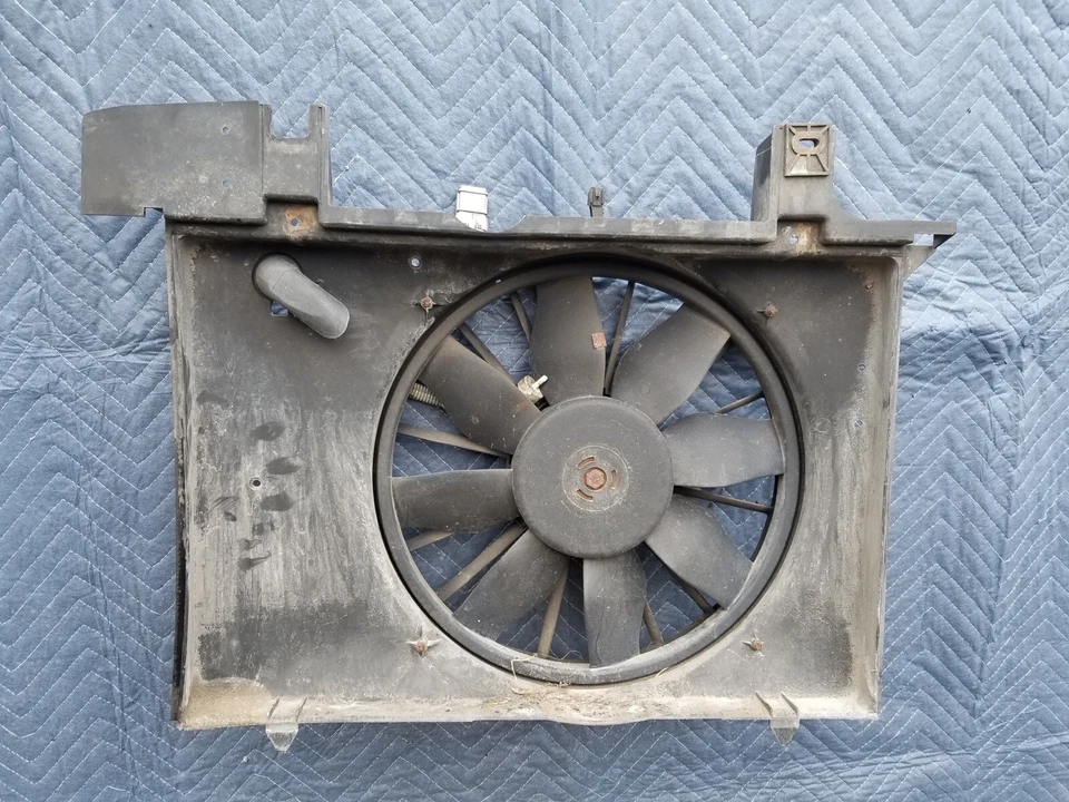 Ventilador y cubierta del motor Volvo 850 1992-1997 no turbo OEM #2763E Foto 1 de 4