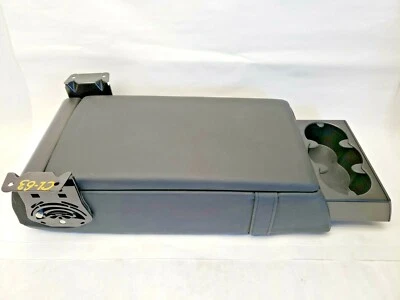 2008 - 2013 梅赛德斯 W216 CL63 CL550 CL65 后臂休息杯支架 — 第 1/4 张图片