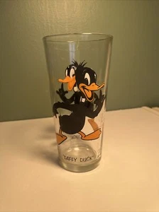 Warner Bros. Vintage 1973 DAFFY DUCK Pepsi Collector Series Drinking Glass 16 oz - Picture 1 of 3