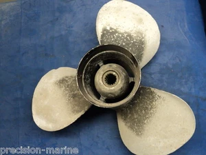 PROPELLER 15 5/8X13 RIGHT HAND 3 BLADE 15 SPLINES - Picture 1 of 6