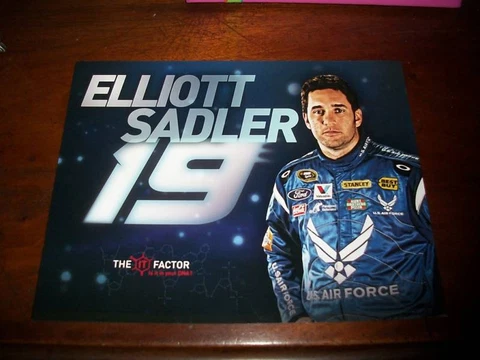 ELLIOTT SADLER 2010 AIR FORCE #19 SPRINT CUP POSTCARD Cover