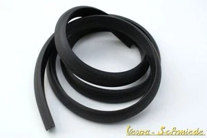 VESPA Gummi Seitenhaube Seitenhaubengummi - PX / Lusso / T5 - L 1100mm / B 14mm - Bild 1 von 1