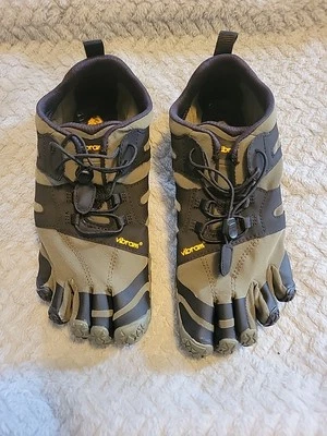 Vibram FiveFinger V-Trail 2.0 verde oliva/negro para mujer talla 8-8.5 (19W7602 Foto 1 de 4