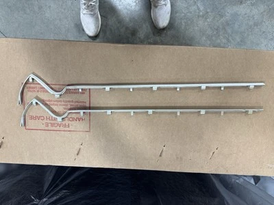 Pontiac Bonneville 1976 rellenos de luz trasera Foto 1 de 4