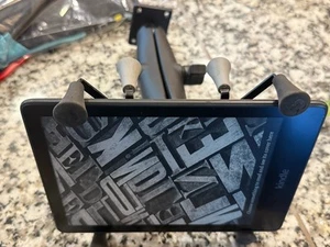 RAM X-Grip Screw Plate Mount for Kindle / Large GPS / Small Tablet - Picture 1 of 9