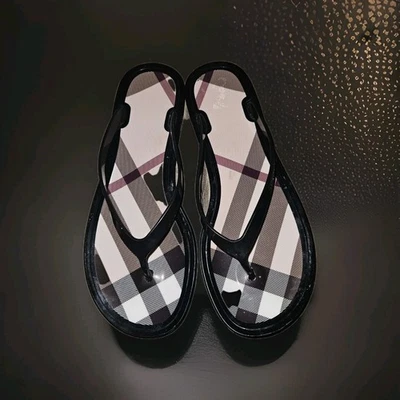 Burberry Women's Nova Check Jelly Flip Flop Sandals Size 36 - Image 1 of 4