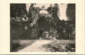 Tomb of George Washington Mount Vernon Virginia Postcard - Picture 1 of 2