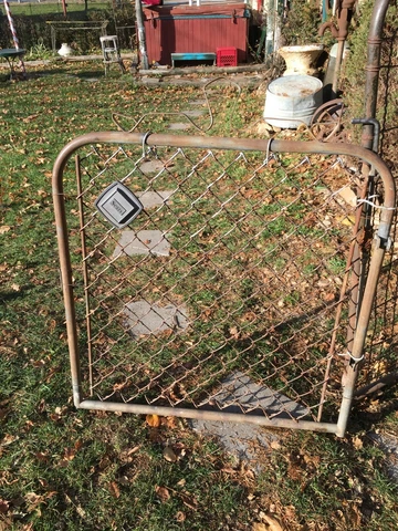 Antique metal garden gate 32" wide antique twisted  wire gate Garden Art Trellis Cover