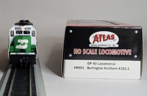 Atlas GP40 Locomotive #8901 Burlington Northern #3513 “White Nose” – HO Scale - Picture 1 of 14