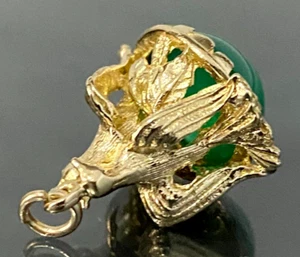 Vintage 9K Yellow Gold & Chrysoprase Love Birds Charm Seal Fob Pendant - Picture 1 of 8