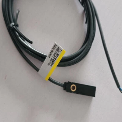 TL-W1R5MB1 For OMRON Proximity Sensor 12-24VDC - Image 1 of 3