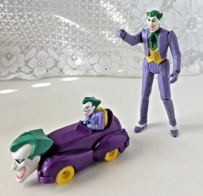 Figura de acción Kenner DC Comics Joker 1984 de 4,5" de colección y Happy Meal Joker en coche Foto 1 de 4