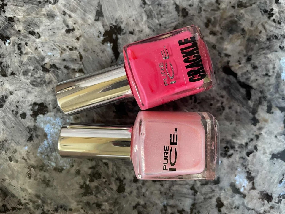 Paquete de esmalte de uñas Pure Ice / 1 esmalte de niebla lila y 1 craquelado de alta costura caliente Foto 1 de 1