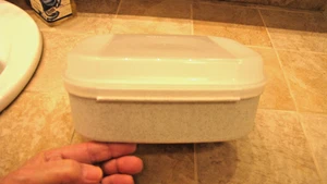 Contenedor de almacenamiento con bisagras Tupperware Storz A Lot Jr #1982 3 x 6 x 8 - Imagen 1 de 6