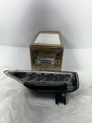 Nueva lámpara intermitente Infiniti genuina 26135-5ZA0A Foto 1 de 4