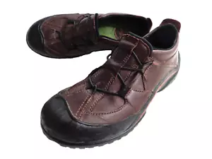 Zapatos informales CLARKS MUCKERS US WMNs 7M impermeables de cuero marrón sin cordones de colección - Imagen 1 de 8