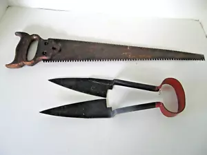 Herramientas de jardín antiguas cizalla de 13" y sierra de mano de 21" usada con pátina original - Imagen 1 de 8