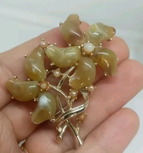 Vtg. Uniq Gold Toned Agate Floral Brooch W Faux Pearl. - Picture 1 of 15