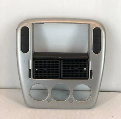 Panel de bisel de tablero Mercury Mountaineer 2002-2003  Foto 1 de 4