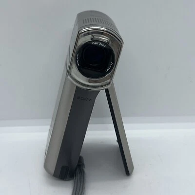 SONY HDR-TG5V Digital HD HandyCam (Japan) -bad Hinge- Parts Or Repair Only - Image 1 of 4