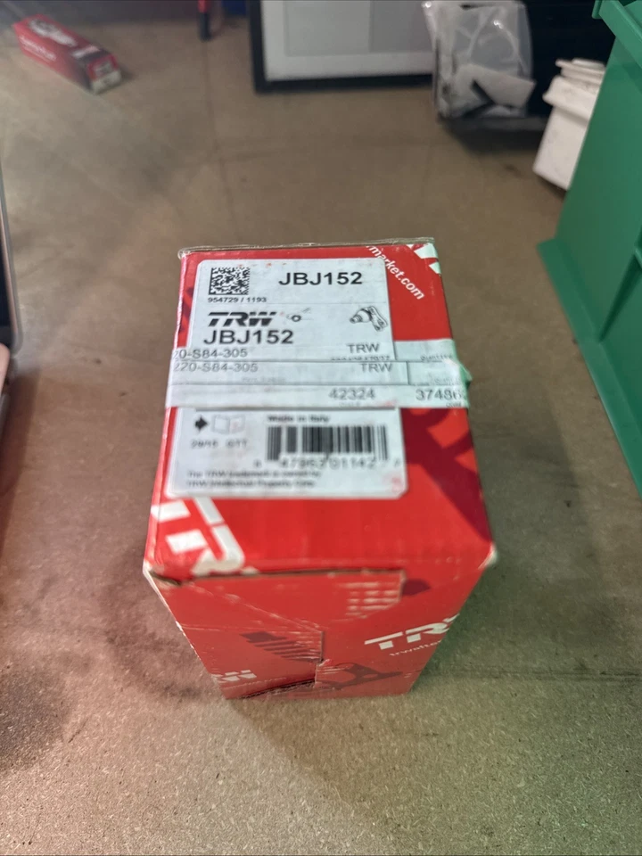 JBJ152 TRW Ball Joint Front or Rear Driver Passenger Side Lower Right Left - Image 1 of 1