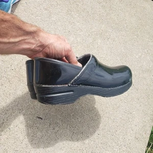 ****** Womens Dansko Size 39 Clogs Shoes Black - Picture 1 of 12