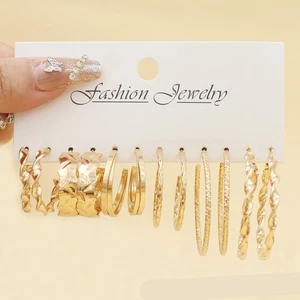 Elegant Lightweight Women Metal Earrings Set Suitable for Party and Casual Wear - Photo 1/4
