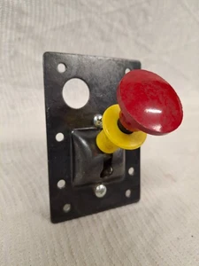 Interruptor de válvula de control de tres posiciones de cuatro vías Williams Controls WM781-100 NUEVO DE STOCK - Imagen 1 de 8