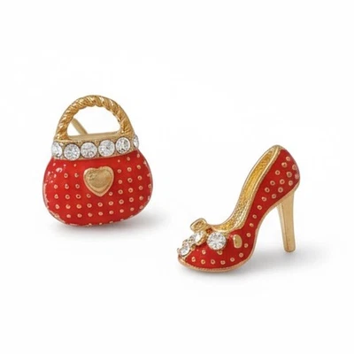 Chico’s Zapato Monedero Pendientes Asimétrico Rojo Circonita Esmalte Tachuela Oro Cristal Bolso De Colección  Foto 1 de 4