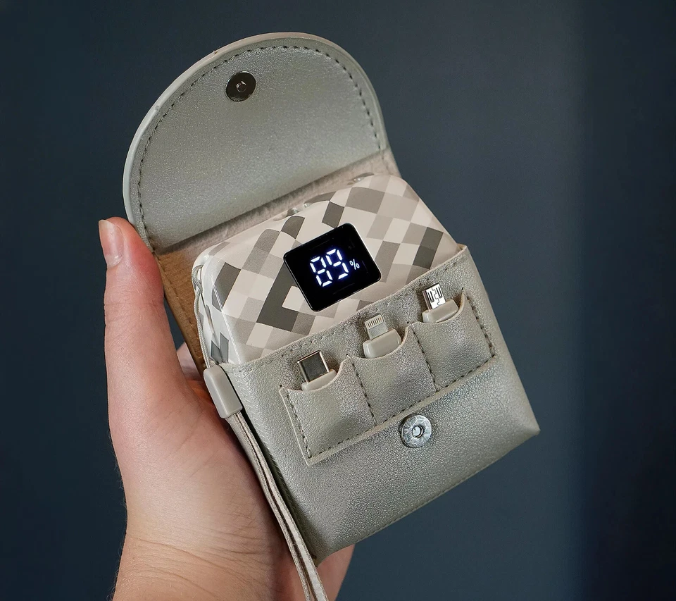 LIMITLESS TotalBoost Mini Pro ll 6 000mAh Portable Power Bank Silver Plaid MIB