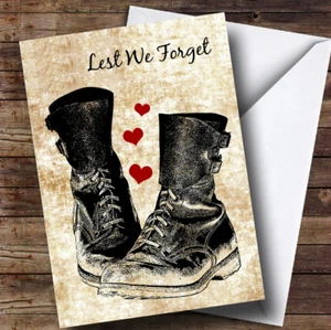 Tarjeta Personalizada del Día del Recuerdo Botas Militares y Corazones - Imagen 1 de 1