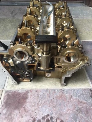 Range Rover BMW E39 540i 4.4L V8 M62 M62TU M62TUB44 Motor Culata IZQUIERDA Foto 1 de 4