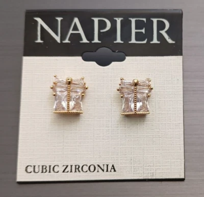 NUEVO CON ETIQUETAS Napier Tono Dorado y Circonita Cúbica Regalo Aretes Navidad Foto 1 de 4