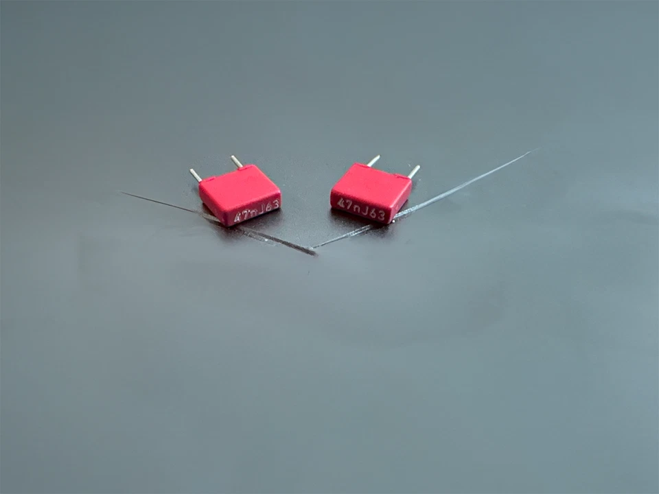 Condensador de película 5 mm MKS2C024701A00JSSD WIMA 0.047uF 47nF 63V 5 % poliéster Foto 1 de 1