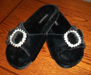 VICTORIA'S SECRET SZ 7.5 BLACK VELVET & RHINESTONE GLAM SLIP ON BEDROOM SLIPPERS - Picture 1 of 7
