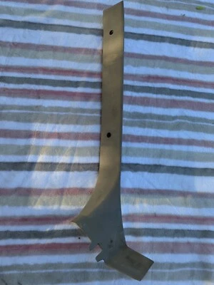 1994-1996 Chevy Caprice Impala SS Moldura de umbral de puerta trasera del lado del conductor Gris LH Bueno Foto 1 de 2