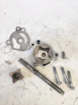 2006 Honda CBR600RR масляный насос в сборе - Изображение 1 из 4