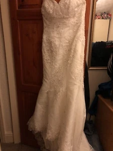 Beautiful Ivory Satin, Lace And Diamanté Wedding Dress!!! - Picture 1 of 12