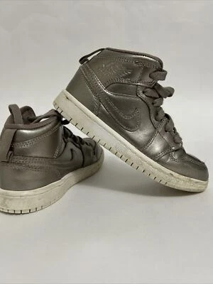 Nike Air Jordan 1 детский размер 12C мальчиков/девочек серебристо-коричневый - Изображение 1 из 4
