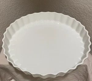 12” White Scalloped Ceramic Tart Quiche Baking Mold - Picture 1 of 7