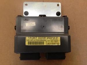 98 99 00 01 02 03 JAGUAR XJ8 Super V8 LNG2120AB Front Door Theft/Locking 11616 - Picture 1 of 5